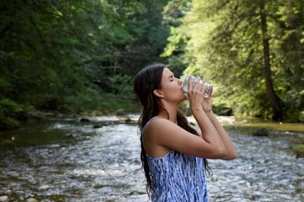 Советы диетологов, как правильно пить воду, чтобы похудеть